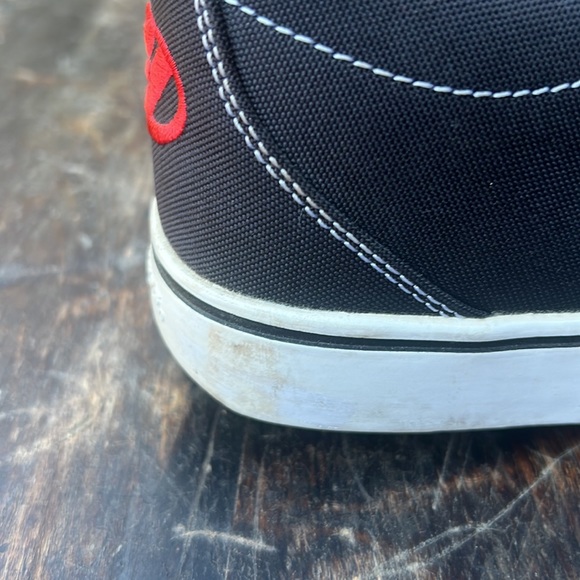 Heely’s rollers old school style sneaker with a wheel worn once men/youth size 4 - Picture 11 of 11